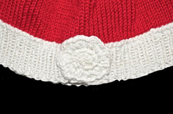 Hand knitted baby cap in red and white with a head circumference 40 cm 15,75 inch